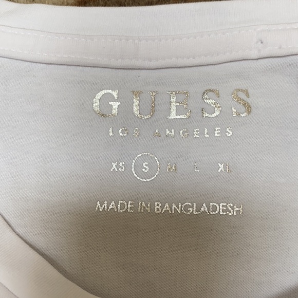 ❤️Guess T-shirt❤️ - Picture 5 of 7